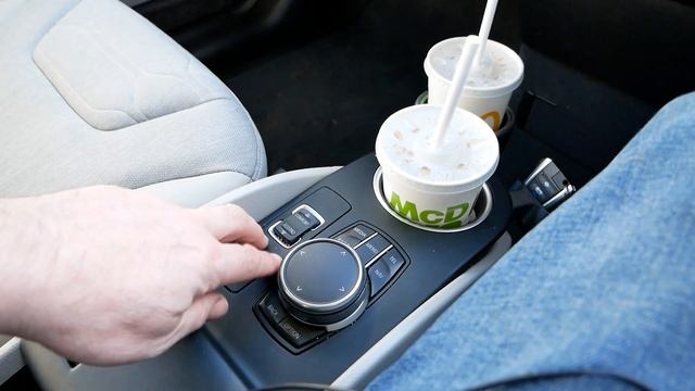 BMW i3 Park Assist explanation and demonstration смотреть онлайн