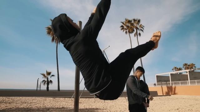 TRAVEL WORKOUT ROUTINE | THENX смотреть онлайн