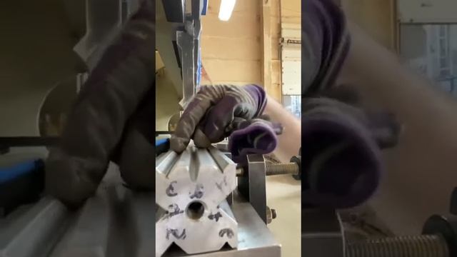 Листогибочный пресс Bertech SHPB 2580 с контроллером E22.