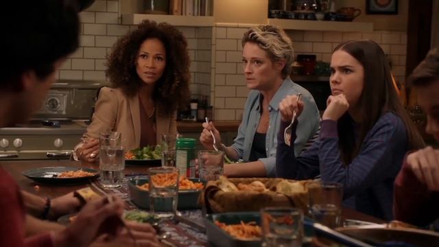 The Fosters | Season 5, Episode 8 Sneak Peek: Discussing The Engagement Party | Freeform смотреть онлайн