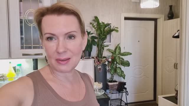 В ГОСТЯХ У МАМЫ | СТОЛ к 8 марта | СЕКРЕТЫ РАССАДЫ | КОФЕЙНАЯ СТАНЦИЯ смотреть онлайн