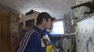 СРЕЗАЛ ВСЕ ТРУБЫ И БАТАРЕИ В СТАРОМ ДЕРЕВЕНСКОМ ДОМЕ. ДЕЛАЮ РЕМОНТ, ИЗ ГОРОДА В ДЕРЕВНЮ!