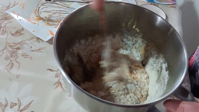 Η απόλυτη εμπειρία κέικ καρότου! Μια Ακαταμάχητη Συνταγή смотреть онлайн