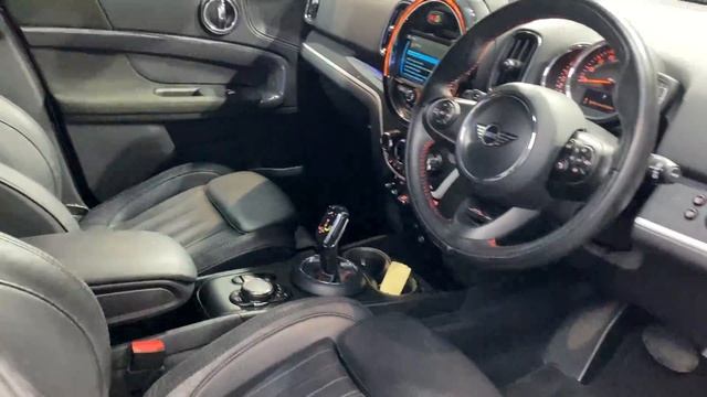 Mini Countryman Cooper SD смотреть онлайн