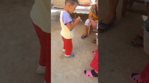 С 2 лет курит сигареты