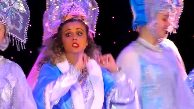 Анастасия Карасева_Едет Новый год смотреть онлайн