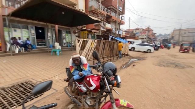 Somalis Busiest Market In Kampala Uganda смотреть онлайн