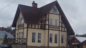 Проверяем свой объект 10 лет спустя.
Как выглядит подшив карниза из лиственницы?