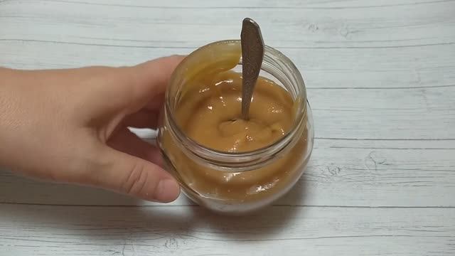 Сгущёнка как из детства! Варим домашнюю сгущёнку. смотреть онлайн