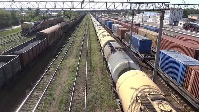 2ЭС7 001 прибывает на ст Сергач ГЖД со стороны ст Арзамас 2 ГЖД смотреть онлайн