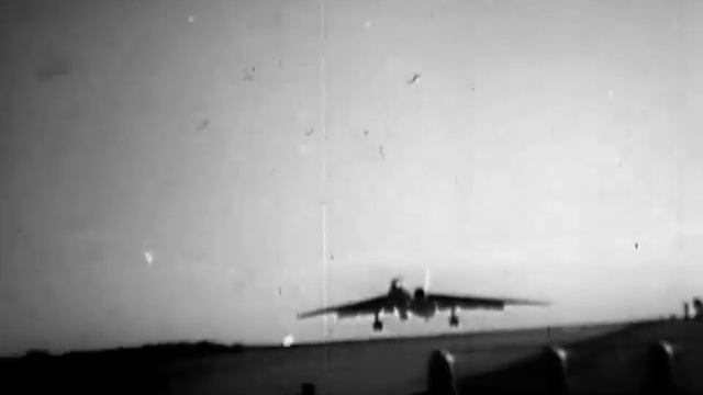 Tupolev Tu-16 Bombers In Egypt (1972) смотреть онлайн