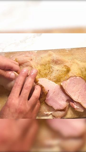 Рулетики из Курицы с Ветчиной | Куриные рулетики Глазированные BBQ Соусом #shorts