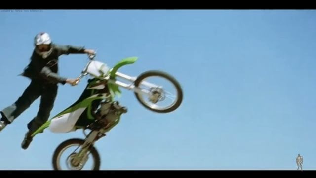 Eight Legged Freaks (2002) Chased By Giant Spiders