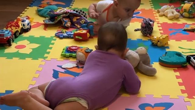 Katya and David play together смотреть онлайн