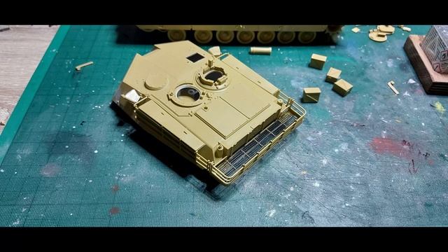 Tamiya 1:35 U.S.M1A1 ABRAMS 120mm Gun Main Battle Tank Model No.156  Photo Build