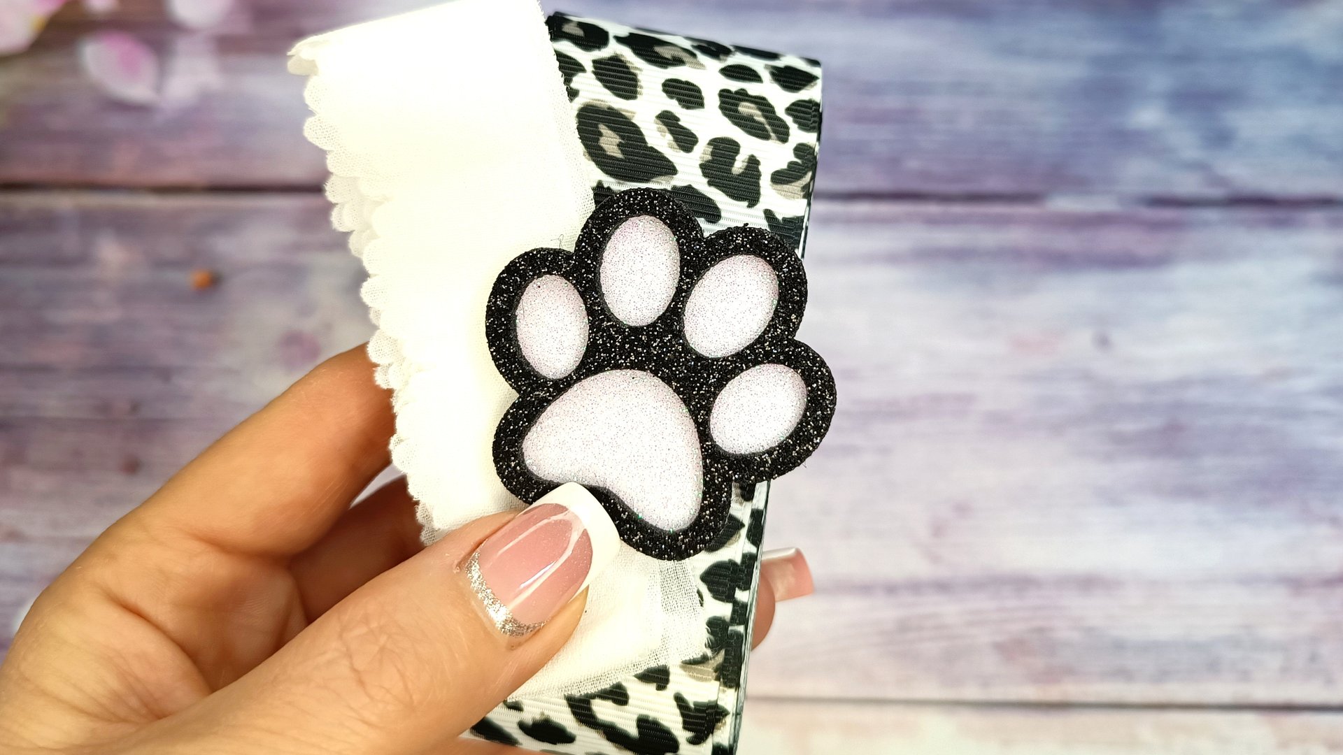 Бантики с ЛАПКАМИ. смотреть онлайн