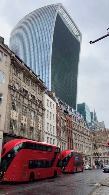 London Buses #london #uk #bus #shorts #rain смотреть онлайн