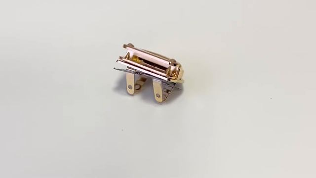 Замок 1021 G (Цвет: золото) смотреть онлайн
