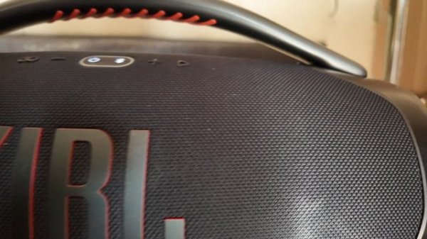 Сравнение JBL XTREME 4 VS JBL Boombox 3