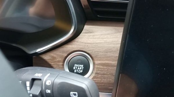 Запуск электромобиля Skywell ET5