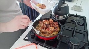 Утром приготовила куроноги // Вечером возникли непредвиденные обстоятельства