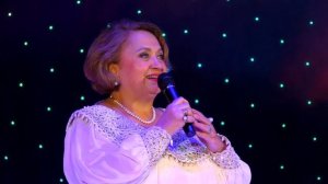 Надежда Крыгина_У церкви стояла карета