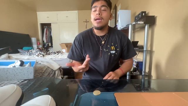 REAL VS FAKE AIR JORDAN 4 ‘WHITE CEMENT’ COMPARISON