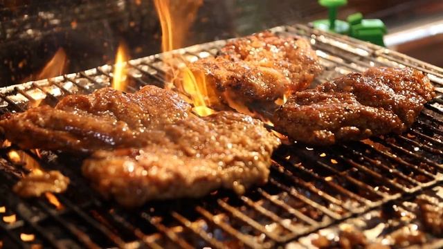 KING OF JUICY！BBQ Chicken Chop！帝王式爆汁！數1數2碳烤香雞排！永安夜市！彰化美食Night Market,Taiwanese Street Food