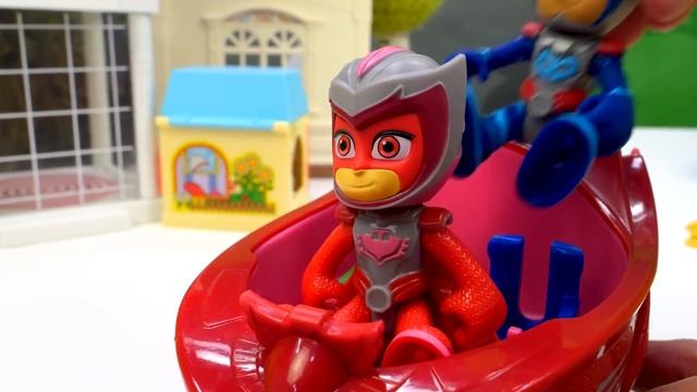 Тойклаб и игрушки Герои в масках – Гекко попал за решетку? Игры в детективов для детей смотреть онлайн