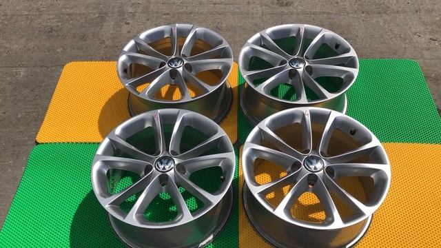 Диски Volkswagen (Made in Poland) из Japan (Япония)! Параметры: 8.0/R17, 5/112, ET+41, ЦО 57.1 смотреть онлайн