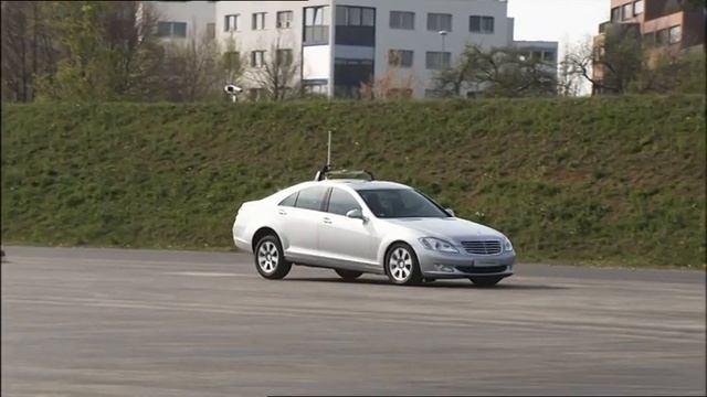 Mercedes TecDay Automated Driving Testscenario Extreme Tests смотреть онлайн