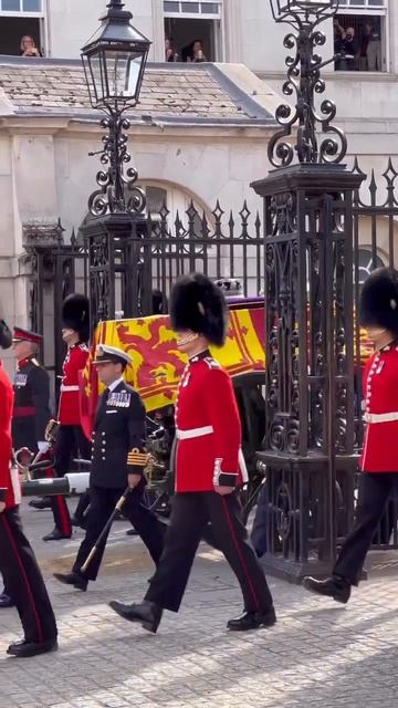 Queen Elizabeth Last time смотреть онлайн