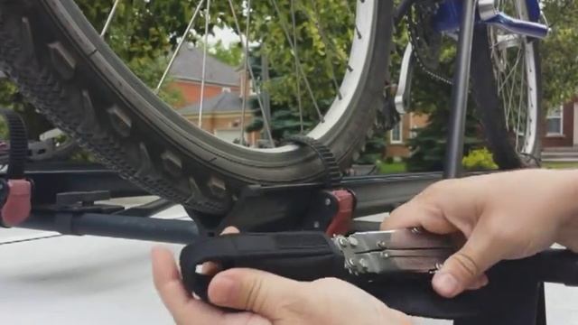 Stuck Yakima Bike rack latch смотреть онлайн