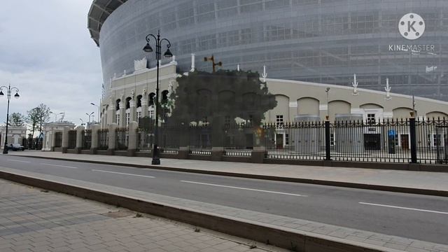 Сиреноголовый в Екатеринбурге у Арены смотреть онлайн