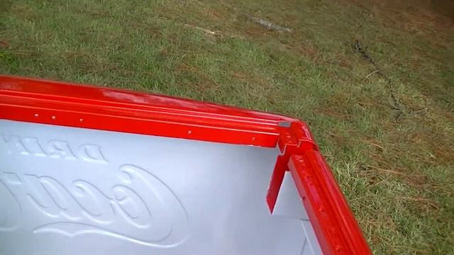 Coca Cola Westinghouse WD5 cooler after soda blasting and paint смотреть онлайн