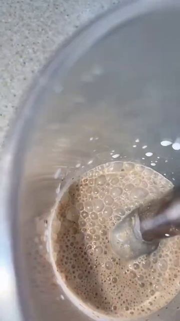 Что опять не так? Помогите 🥺 #мороженоедома #лайфхаккухня #сникерсмороженое