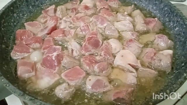 Семейный ужин.Сочное мясо с картошкой.