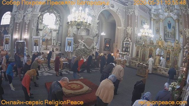 Божественна літургія у Свято-Покровському кафедральному соборі.