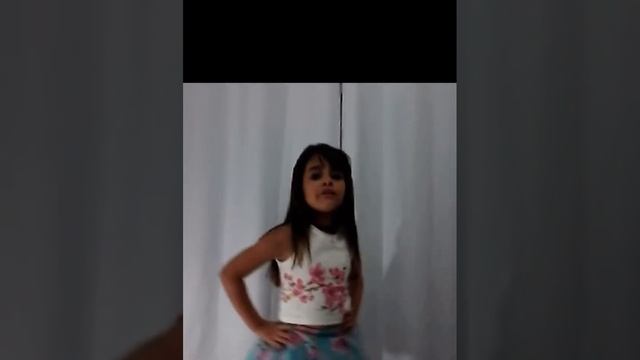 Cute little girl dancing #cute #danceperformance смотреть онлайн