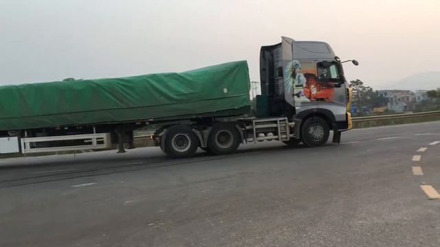 [1200]2 xe Howo A7 420 6X4, xe Thaco Foton Auman C34 W340 10X4, xe chenglong H7 420 6X4 👇