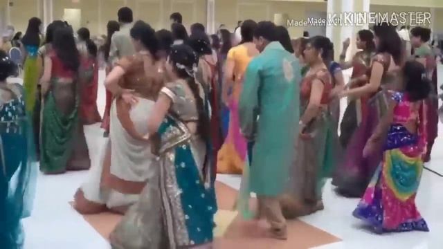 ऊपर कांच को बंगलो | Uper kanch ko banglow niche pan ki dukan | Aadiwasi Dj song |Aadiwasi new song смотреть онлайн