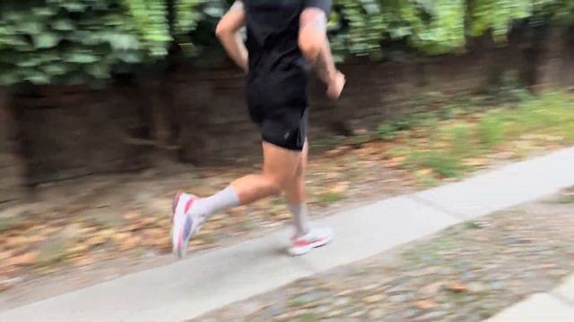 ADIDAS Adizero SL - La scarpa per INIZIARE ad andare VELOCI: Ep.1 con Sergio, l'UOMO che CORRE. смотреть онлайн