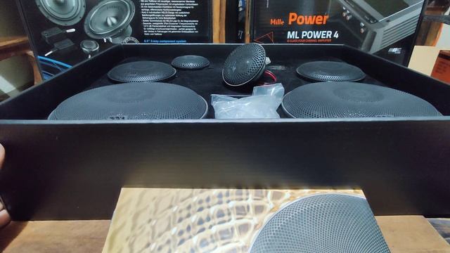 Morel Elate Carbon Pro 63A Unboxing