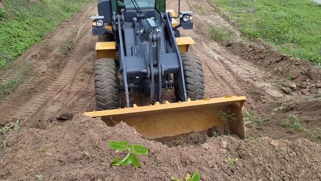 XCMG LW300 NO CARREGAMENTO DE PIÇARRA. смотреть онлайн