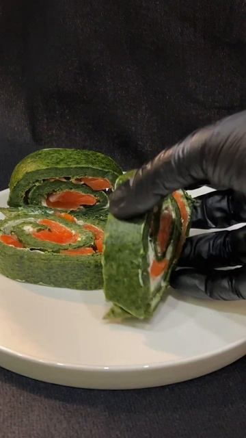 Рыбной рулет со шпинатом 🩷