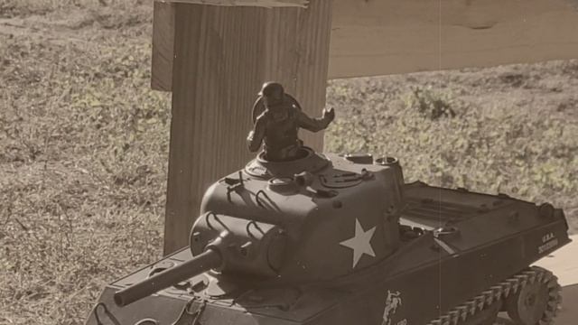 Heng Long 1:16 Sherman Tank | Traveling the Covered Bridge смотреть онлайн