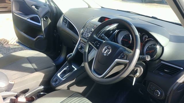 2015 Vauxhall Zafira Tourer Exclusiv смотреть онлайн