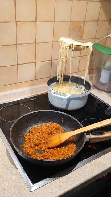 Паста Болоньезе за 5 минут.