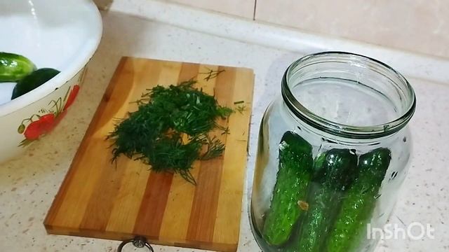 Малосольные огурцы.Вкусные и хрустящие. смотреть онлайн