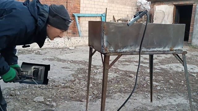 #сварщик./Эксперимент: Сварка мангала в домашних условиях смотреть онлайн